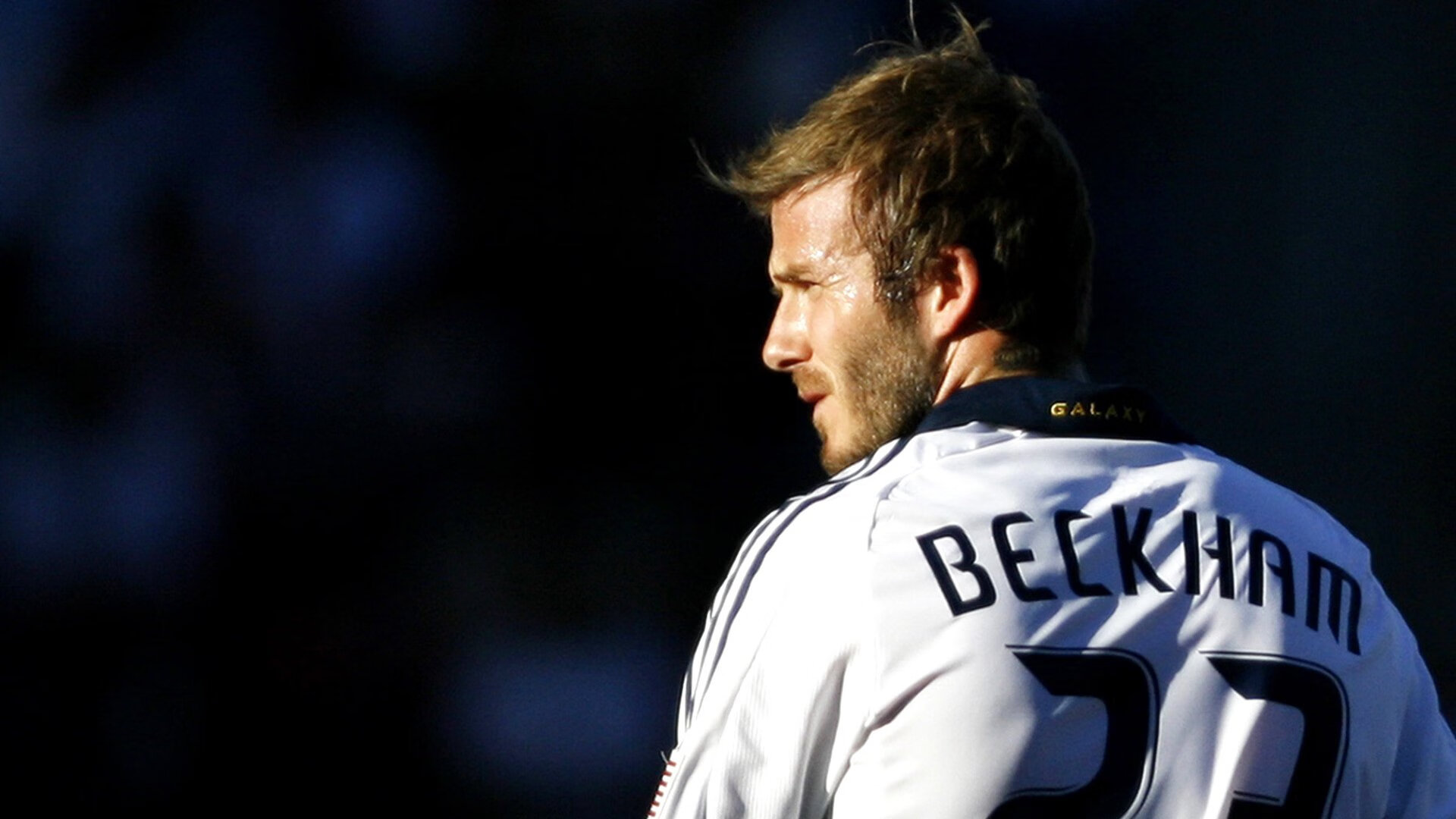 AYX体育-“西甲劲旅捍卫荣誉，战况激烈升级”，意甲老牌劲旅